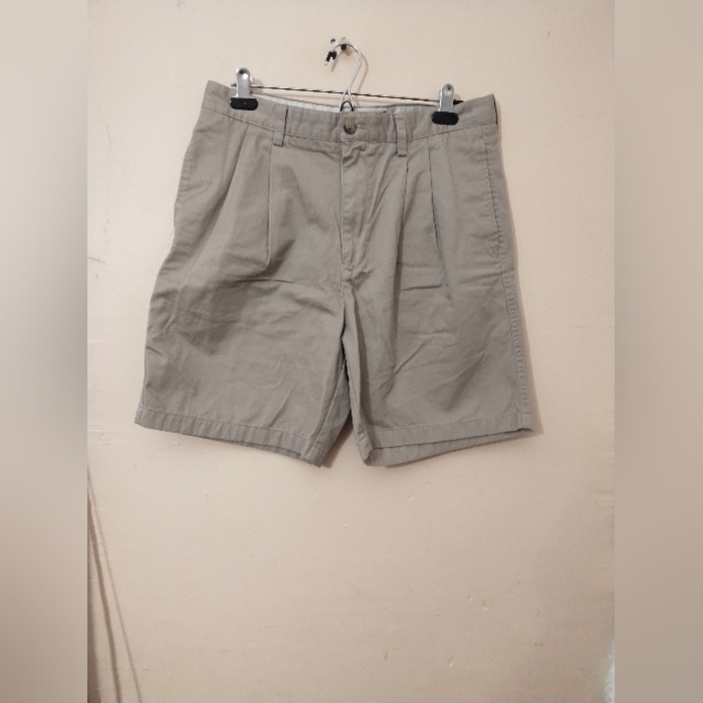 Chaps Men's Tan Cargo Shorts Size 34‎